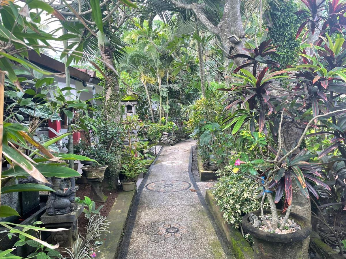 Catra Homestay Beach Apartments จันดีดาซา ภายนอก รูปภาพ