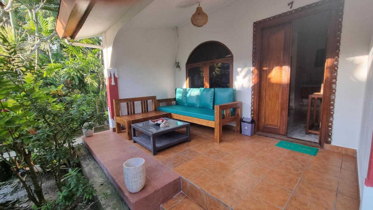 Catra Homestay Beach Apartments จันดีดาซา ภายนอก รูปภาพ